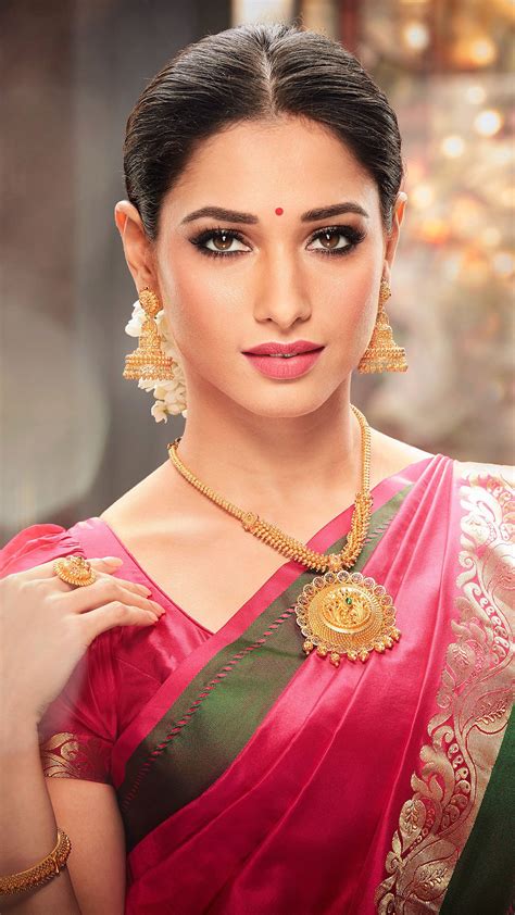 traditional tamanna saree